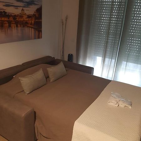 Michelangelo Airport Suite Room 피우미치노 외부 사진
